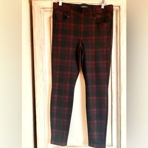Liverpool Denim Co. Madonna skinny legging in Tartan plaid.